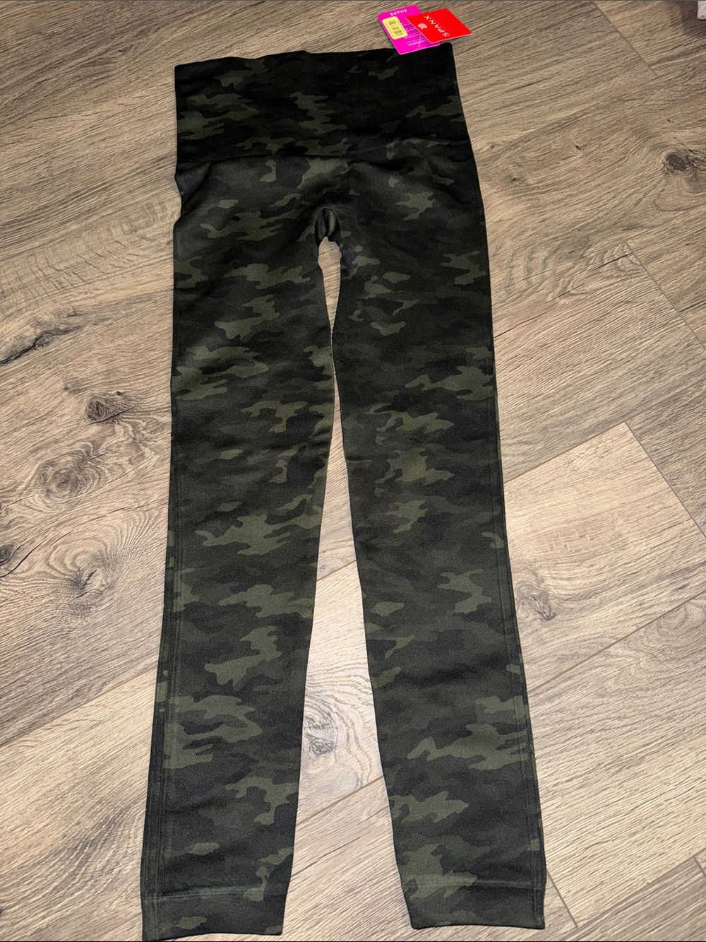 SPANX Dark Olive Camo High-Waist Leggings